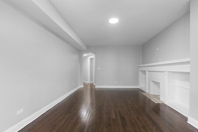 Building Photo - 8129 S Maryland Ave