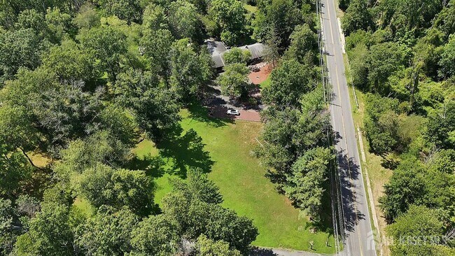 Building Photo - 269 Raymond Rd