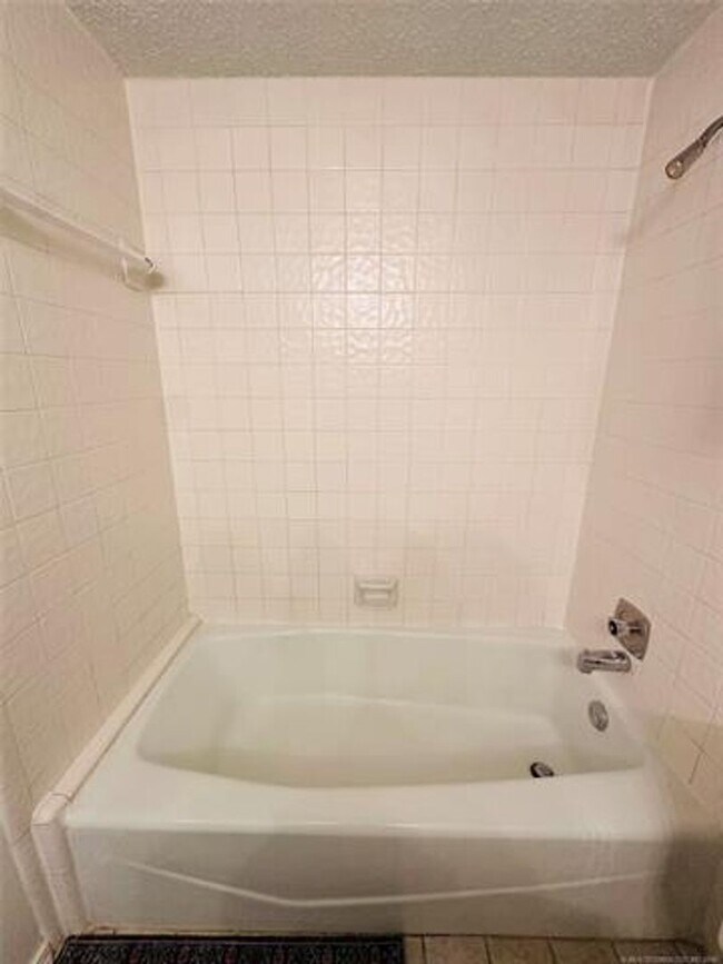 Building Photo - Beautiful 3 bed 2 bath in Union Schools