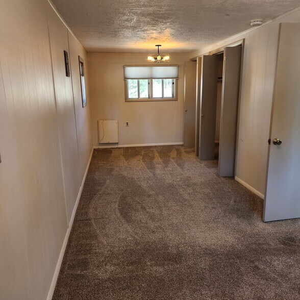 Building Photo - 1409 Old Wagon Rd