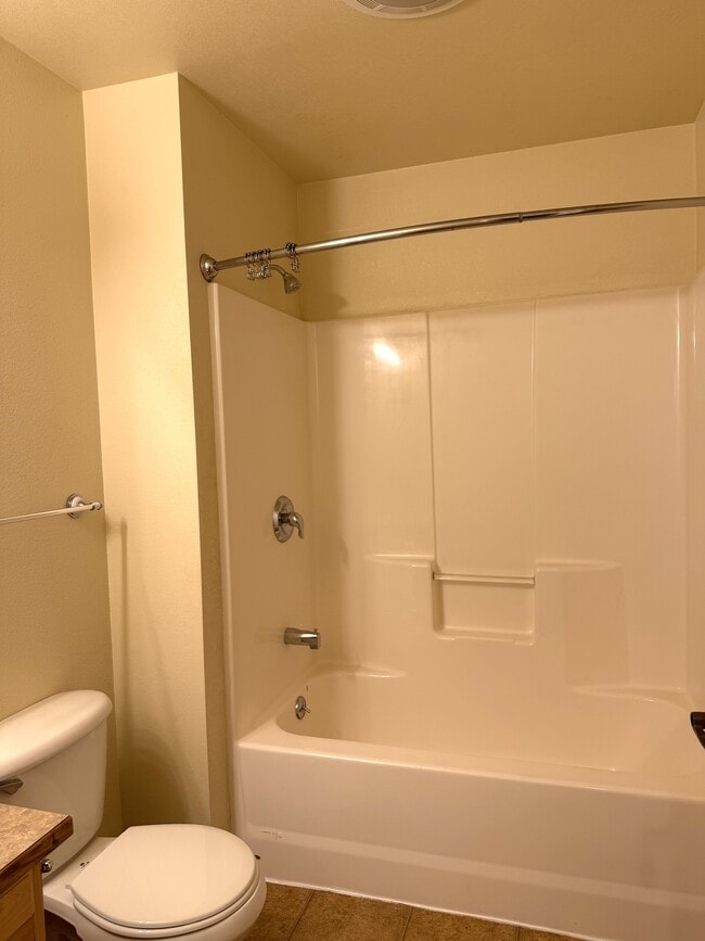 Building Photo - 205 Cooperative Way