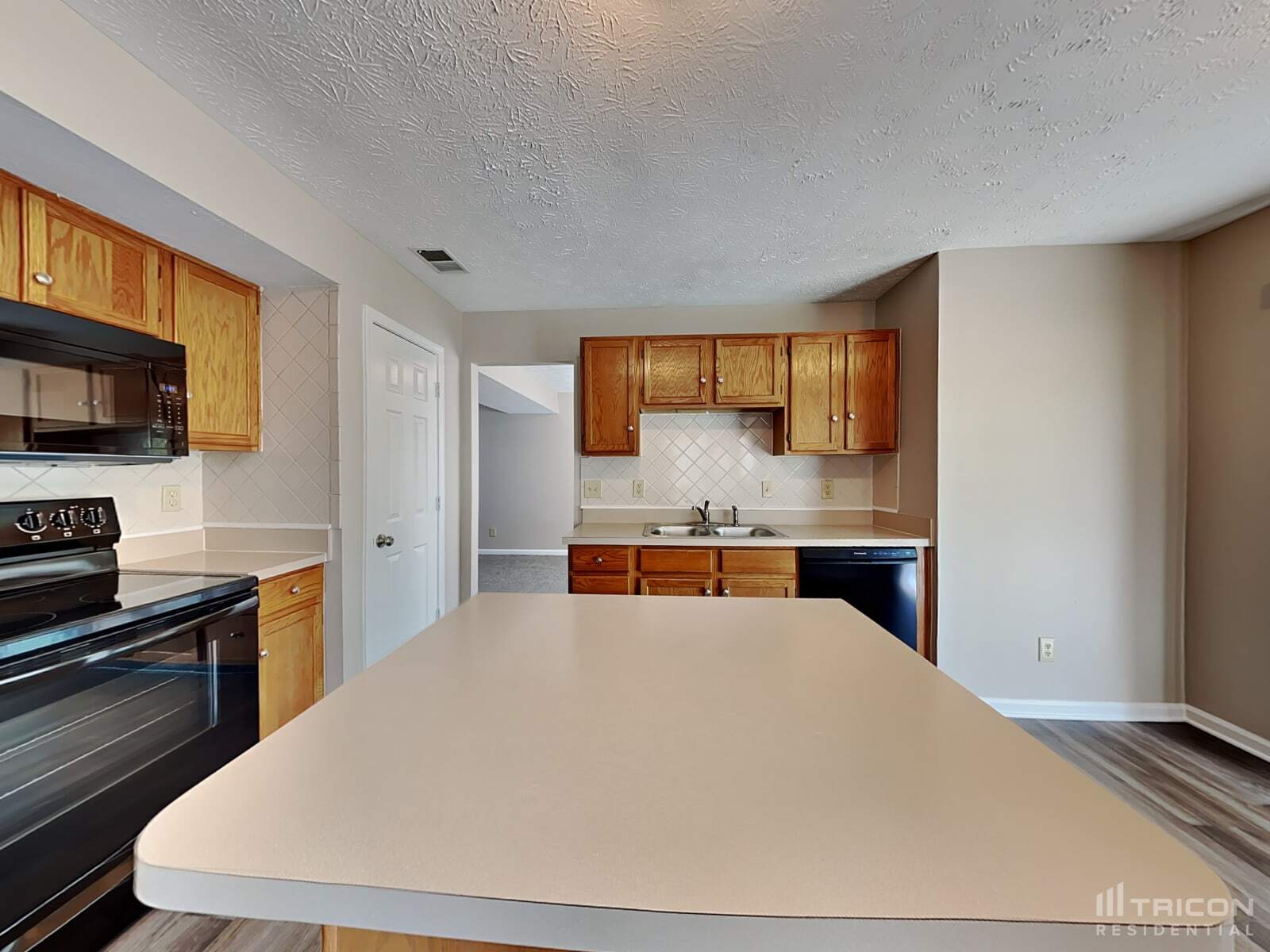 Building Photo - 1022 Pine Mountain Way