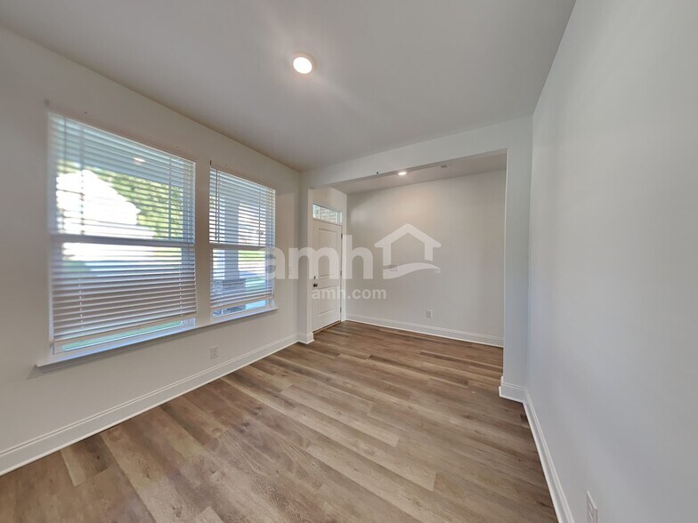 Building Photo - 231 Marin Dr