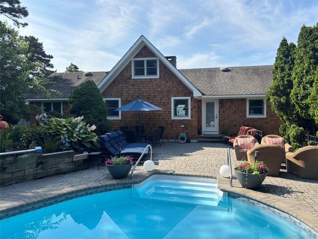 Building Photo - 2 W Hillover Rd