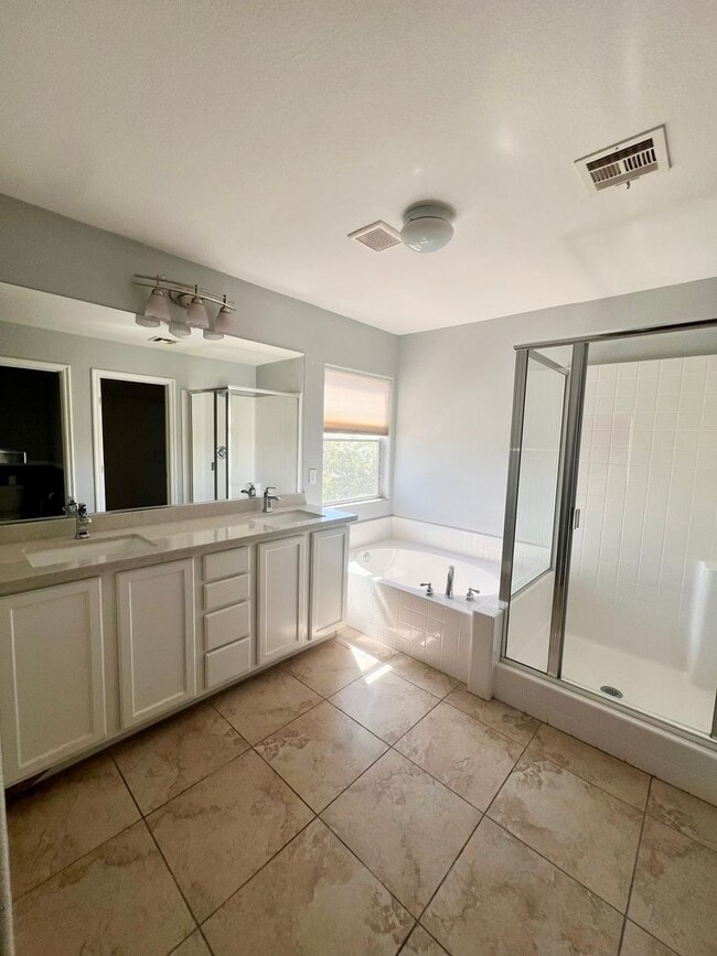 Building Photo - Gated Community / Providence Community / 4...