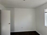 Building Photo - 184 E Market St