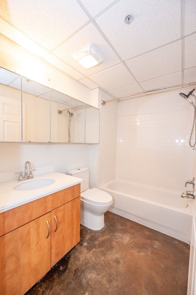 Building Photo - 1 Cool Blow St