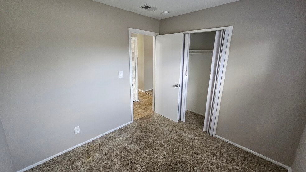 Bedroom 3 - 5219 Garden Green Way