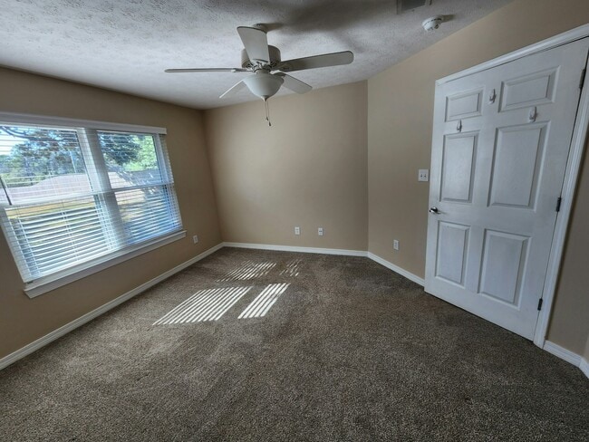 Building Photo - 6719 Water St