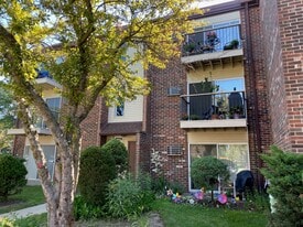 Building Photo - 436 Pleasant Run Dr