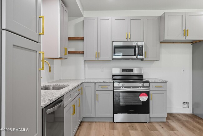 Building Photo - 514 Voorhies St