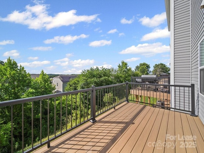 Building Photo - 9922 Oaklawn Blvd NW