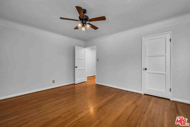 Building Photo - 3439 W 84th Pl