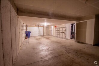 Building Photo - Everyone's Favorite Franz Park/ Dogtown Ne...