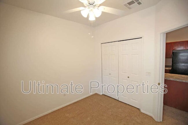 Building Photo - 1505 E Sahuaro Dr