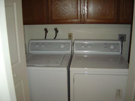 Washer & Dryer - 782 800 E