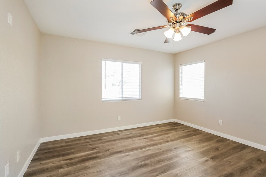 Building Photo - 5954 Sleepy Fawn Dr