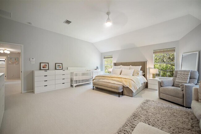 Building Photo - 6915 Gentle Oak Dr