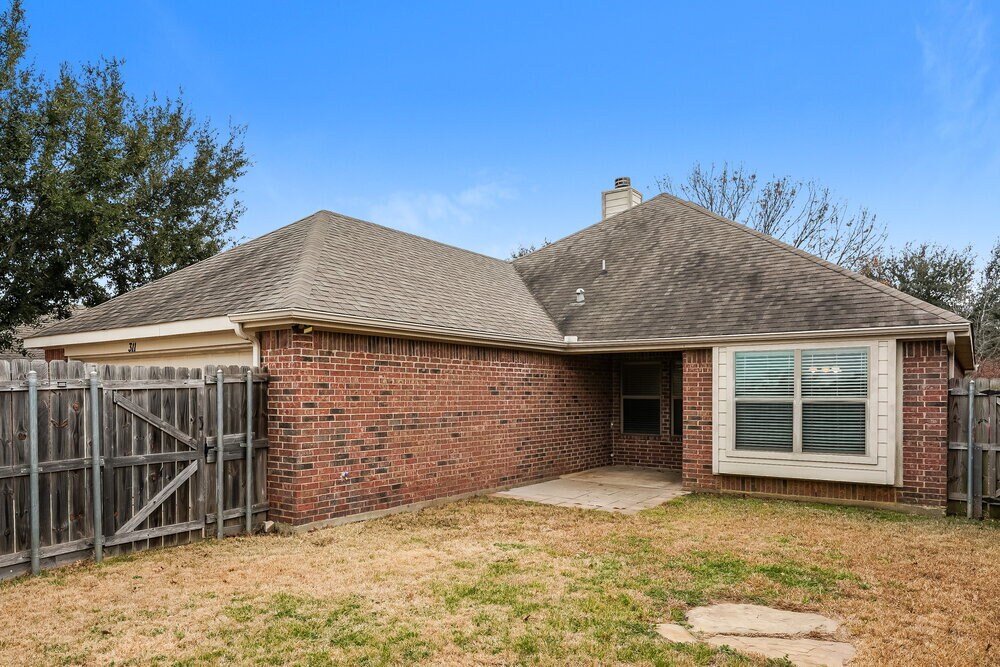 Building Photo - 311 Galloping Hill Rd