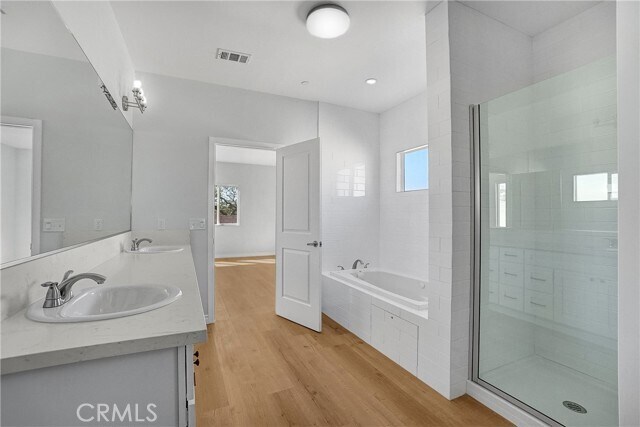 Building Photo - 451 Hervey Ave