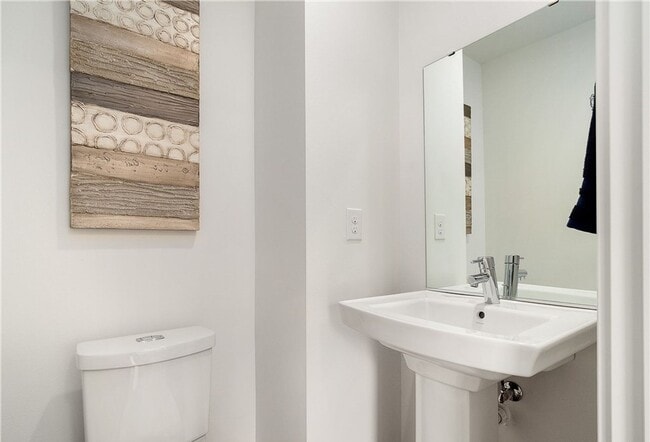 Building Photo - Luxury 3-Bed Interbay Townhome