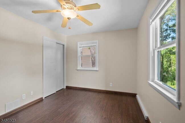 Building Photo - 58 Jardine Rd
