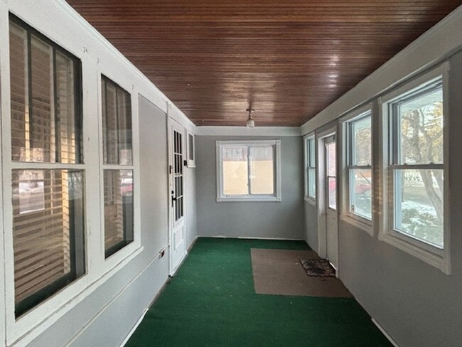 Building Photo - Super Cute 4BR/1 BA Single-Family Home in a Great St. Paul Neighborhood!