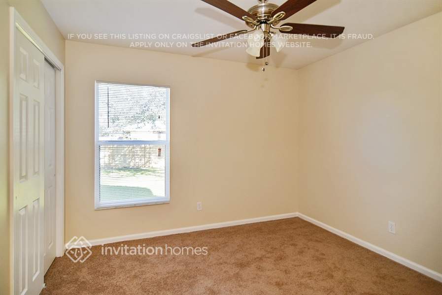 Building Photo - 2317 SW Fern Cir
