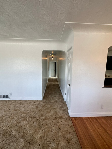 Building Photo - 1124 Indiana St SE