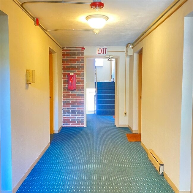 Building Photo - 70 Jamaicaway