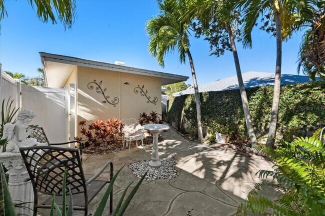 Building Photo - 1387 Moonmist Dr