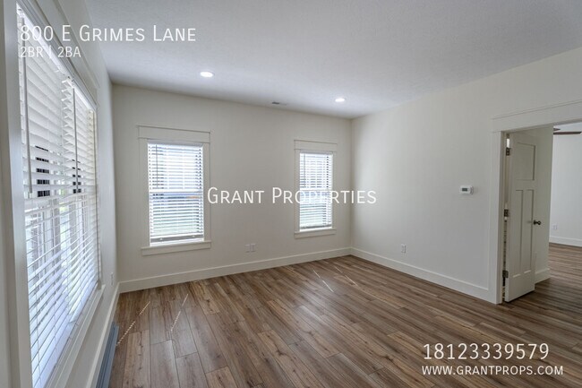 Building Photo - 800 E Grimes Ln