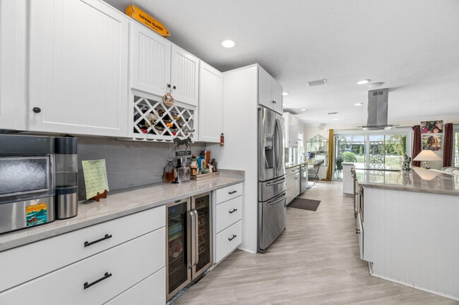 Building Photo - 15161 Collecting Canal Rd