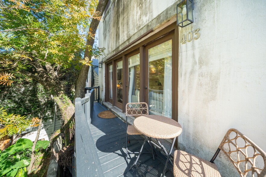 Building Photo - 33 Cannon St