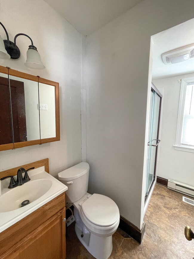 Building Photo - 21 Anderson Ave