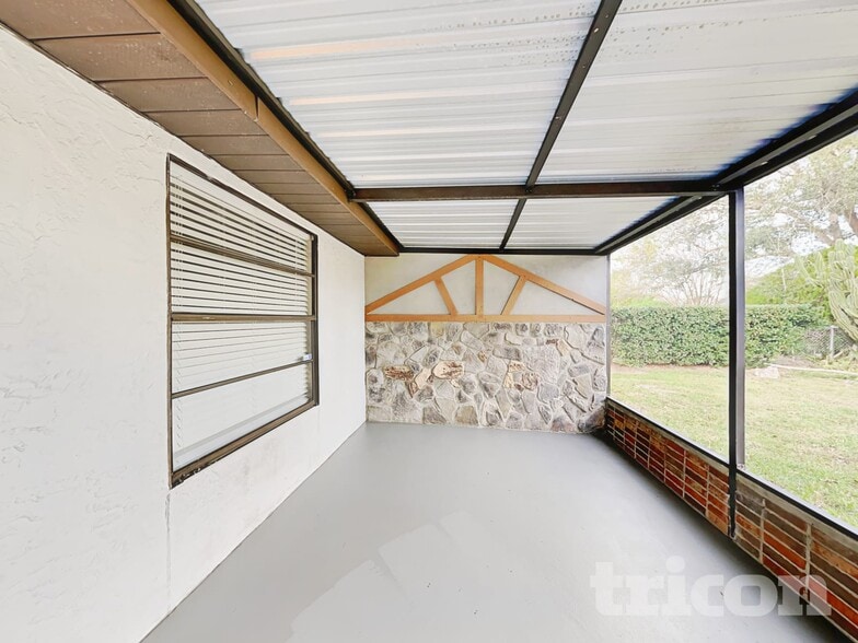 Building Photo - 8102 Chickasaw Ln