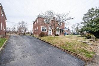 Building Photo - Twin Brick Home in Ridley SD! Granite and stainless kitchen! Renovated bathroom! Large rear fence...