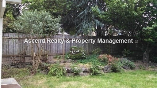Building Photo - Lower Price!! Wilsonville 2 Level Work Shop/Workout Room Fenced Yard Quick Access to I5 & Shops