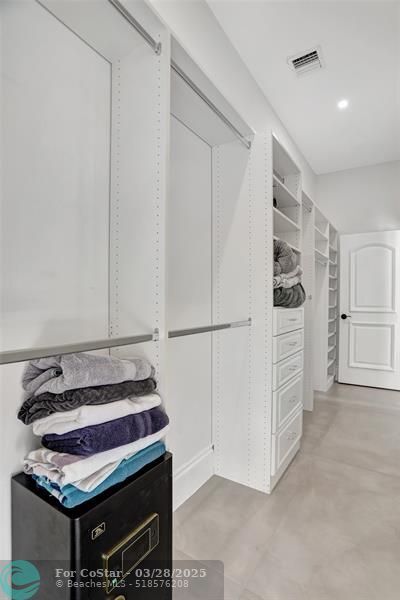 Building Photo - 1304 Mandarin Isle