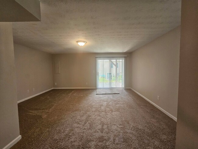 Building Photo - 2329 Avalon Wds Dr