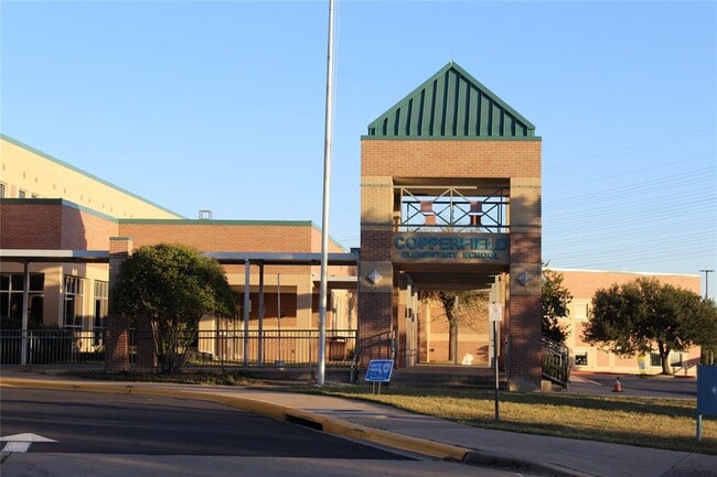 Building Photo - 12136 Thompkins Dr