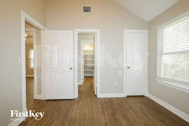 Building Photo - 11730 Twain Dr