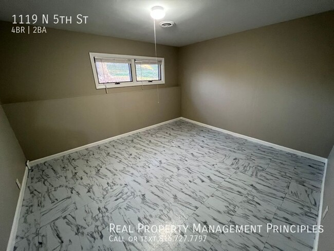 Building Photo - Completely Renovated, Pet Friendly 4 bedro...