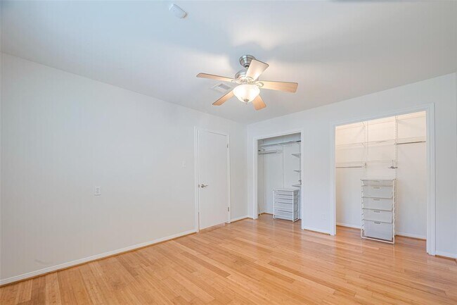 Building Photo - 5115 Kingfisher Dr