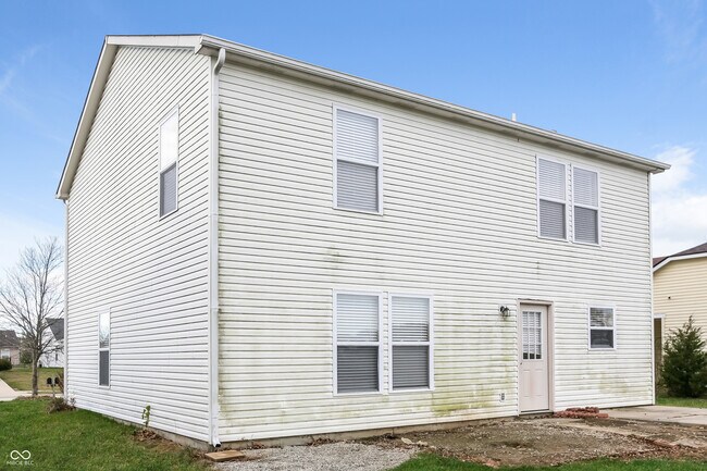 Building Photo - 735 Streamside Dr