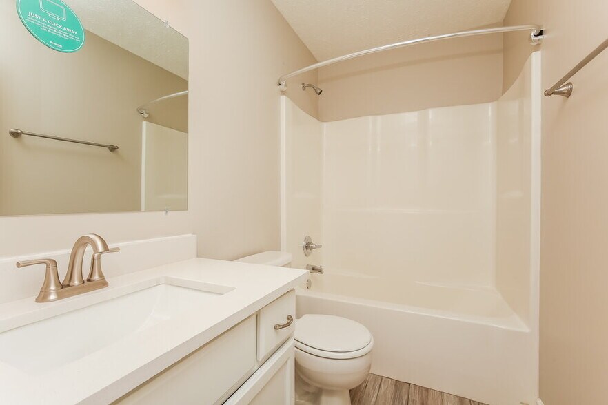 Building Photo - 1632 Beaconcrest Cir