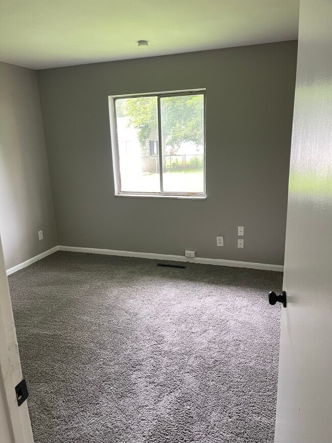 Building Photo - 1843 Fleming Rd