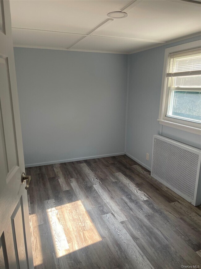 Building Photo - 140 Nassau Ave