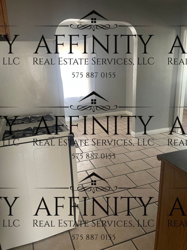 Building Photo - 3 bedroom home