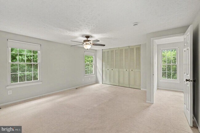 Building Photo - 15097 Mill Spring Dr